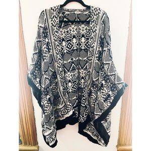 Sweater Poncho - Black & White - One Size